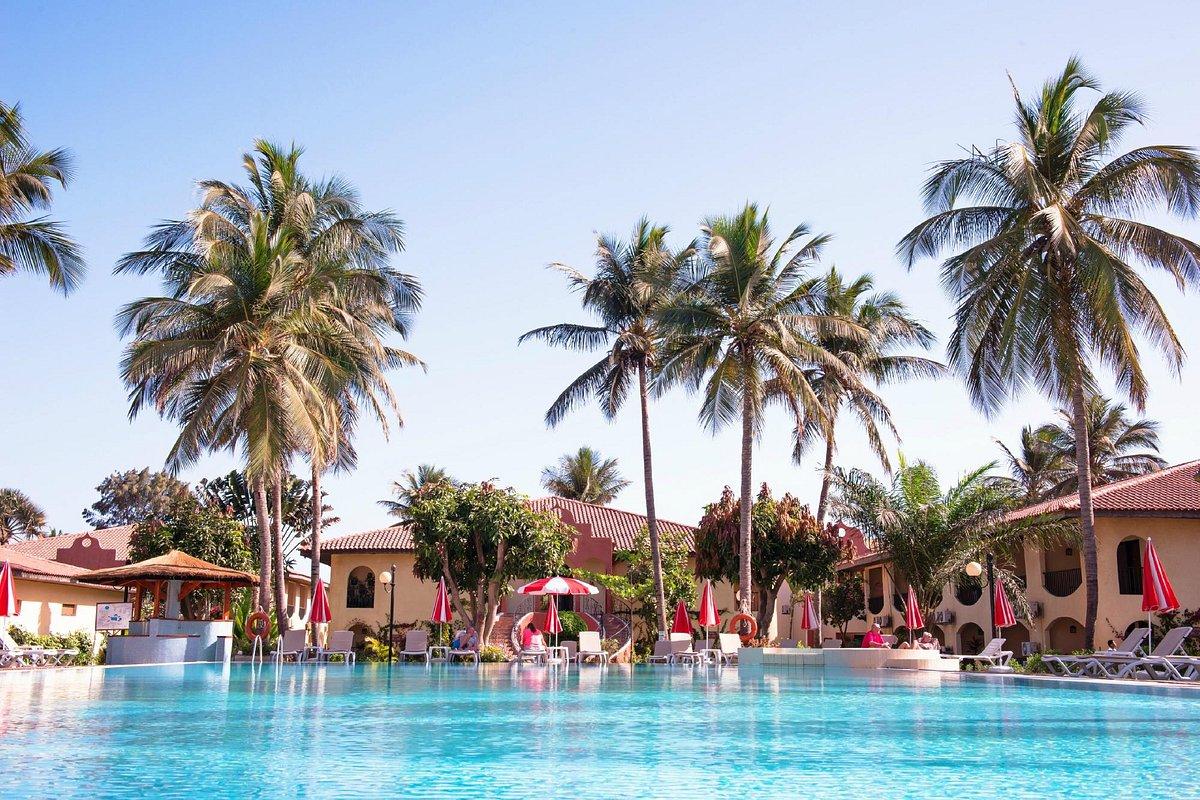Ocean Bay Hotel & Resort Bakau エクステリア 写真