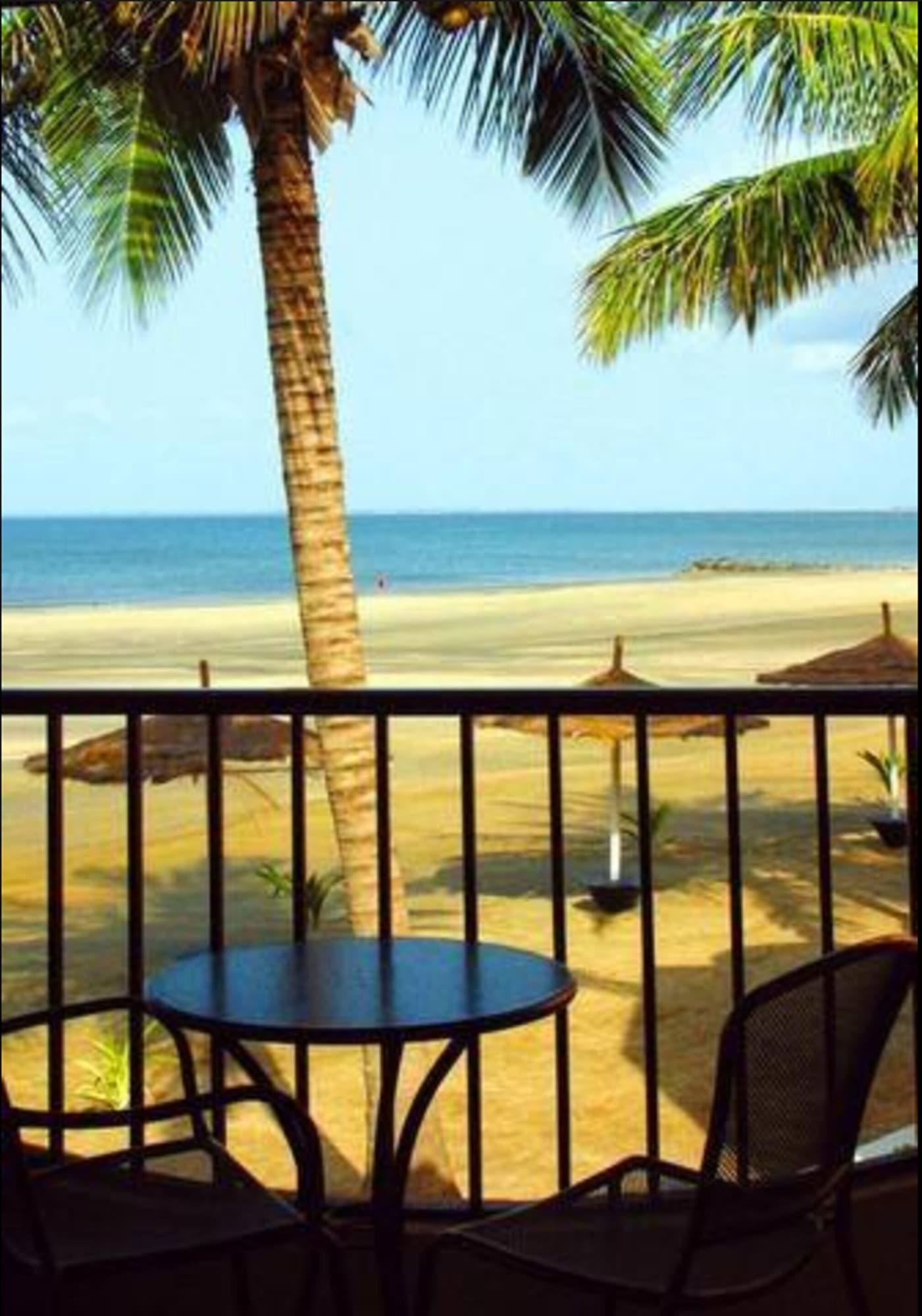 Ocean Bay Hotel & Resort Bakau エクステリア 写真