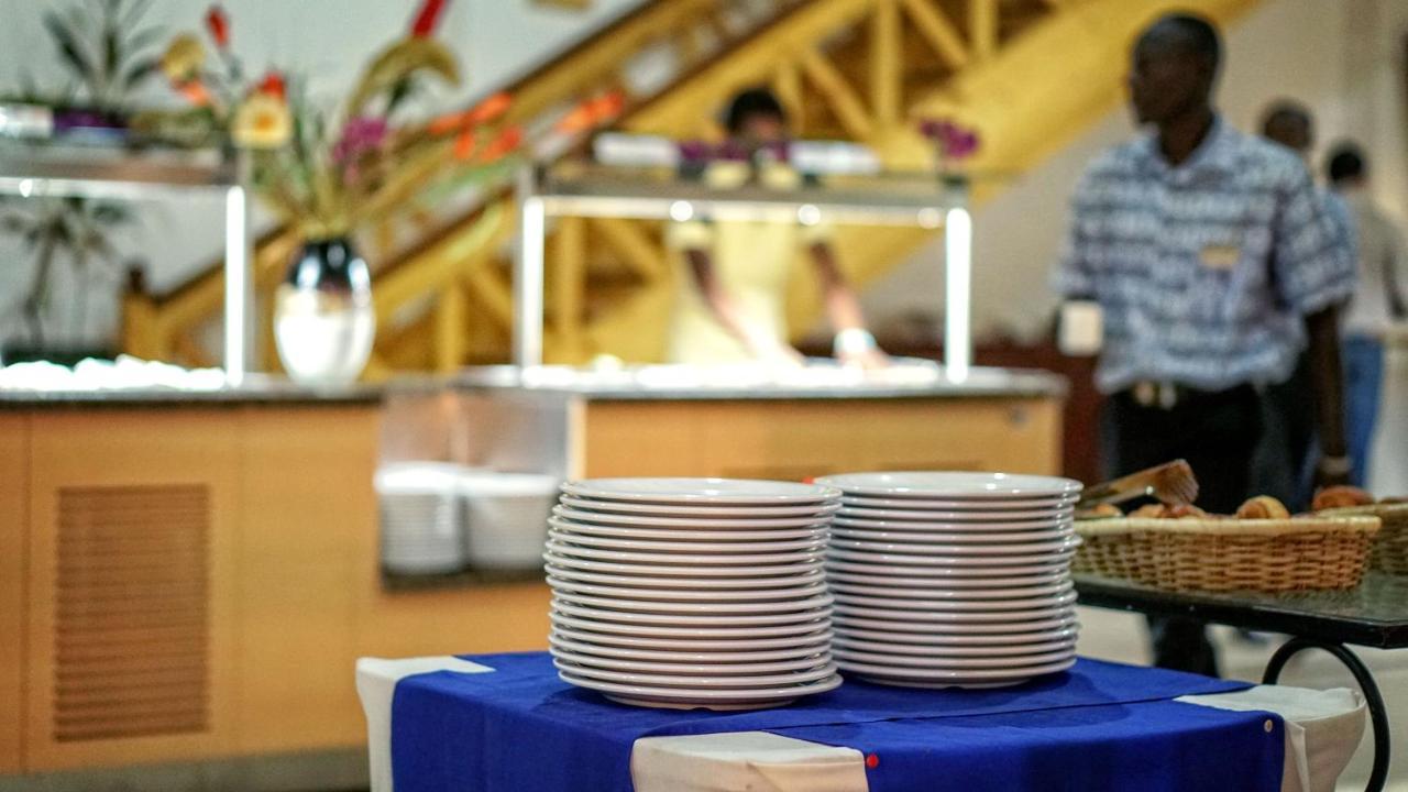 Ocean Bay Hotel & Resort Bakau エクステリア 写真