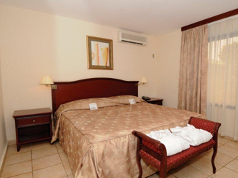 Ocean Bay Hotel & Resort Bakau エクステリア 写真