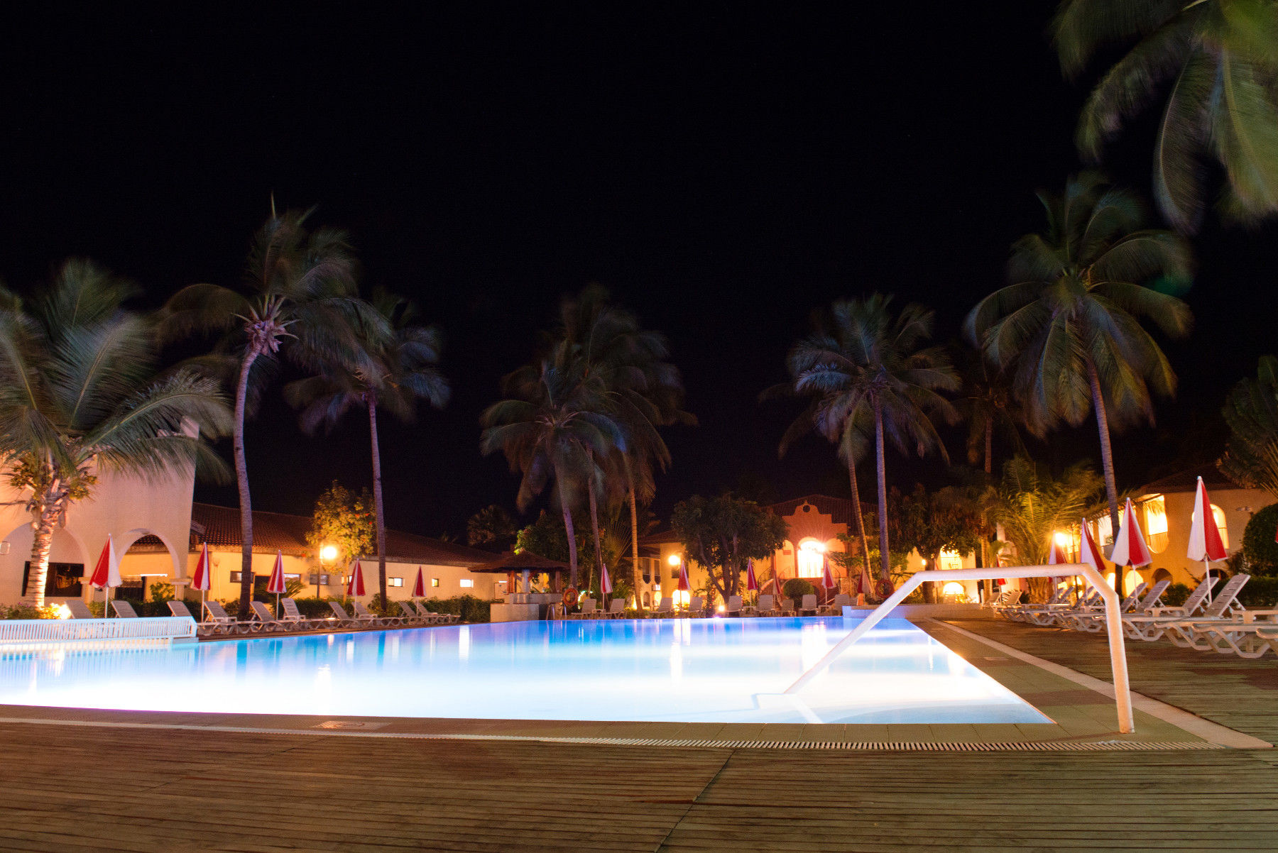 Ocean Bay Hotel & Resort Bakau エクステリア 写真