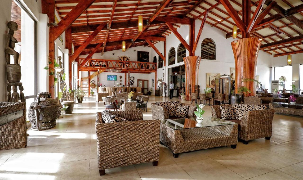 Ocean Bay Hotel & Resort Bakau エクステリア 写真